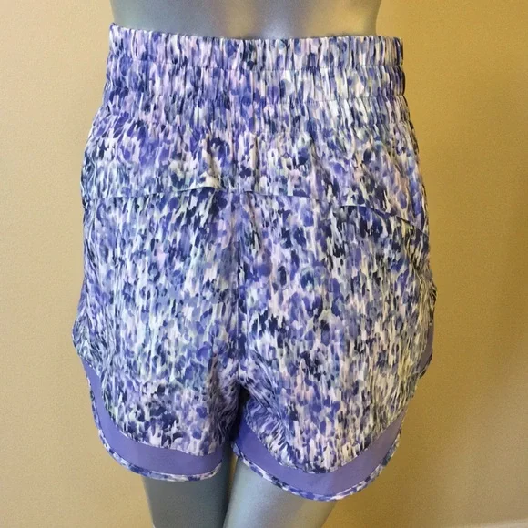 ATHLETA | HIGH RISE MESH RACER RUN 3" SHORT - Picture 10 of 16